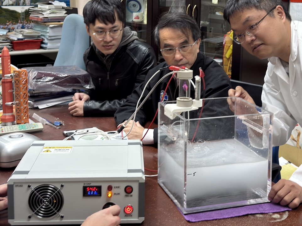 火箭阿伯跨界醫療，航太電漿治療慢性傷口