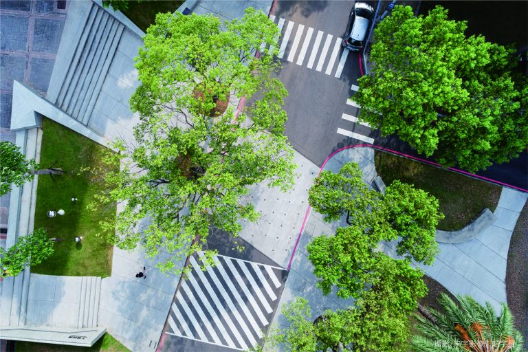 Friendly and safe pedestrian spaces